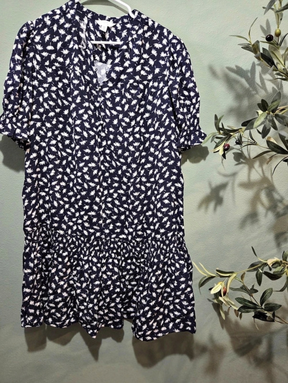Time and Tru Women's Cotton Double Cloth Mini Dress with Drop Waist Floral Black